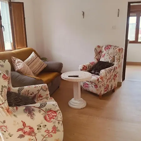 En Con Amplio Jardin A 5 Min De La Playa Situacion Inmejorable 펜션 *